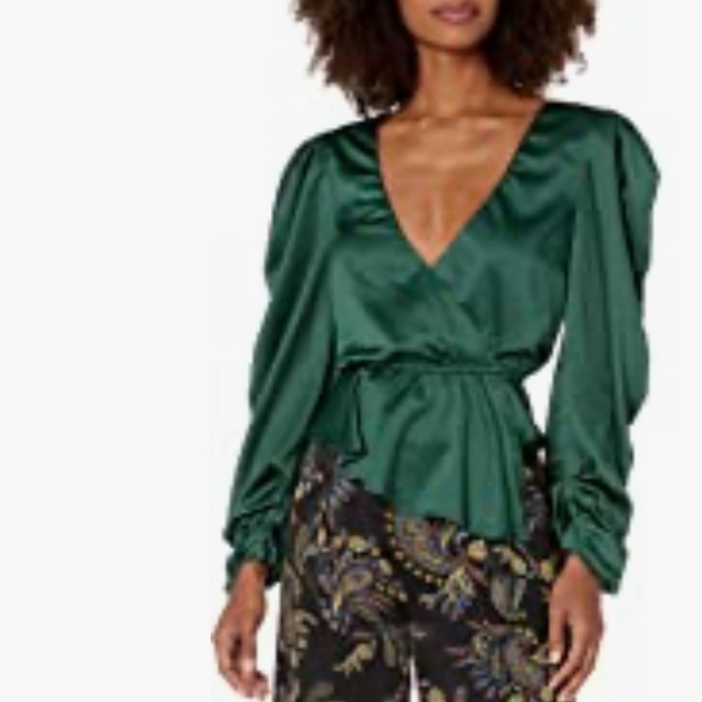 NEW House of Harlow 1960 x Revolve Luka Green satin blouse women size Small